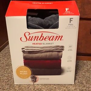 I am selling a gray heating blanket it comes with 10 different heating settings